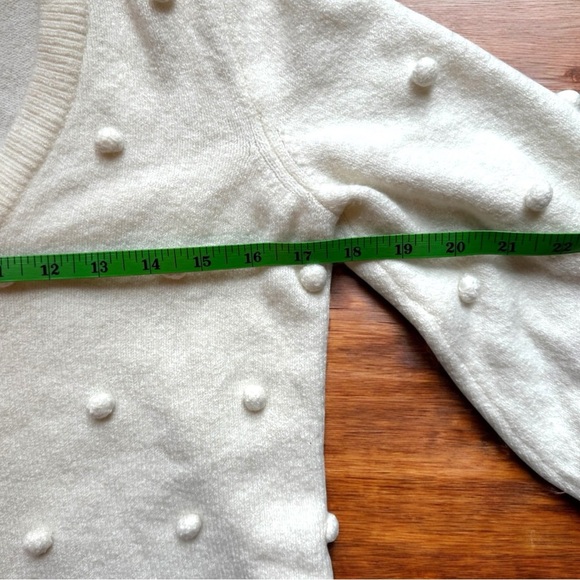 MADEWELL Bobble Dashwood V-Neck Sweater in Coziest Yarn - XS - Vanilla Girl Core - Picture 14 of 17